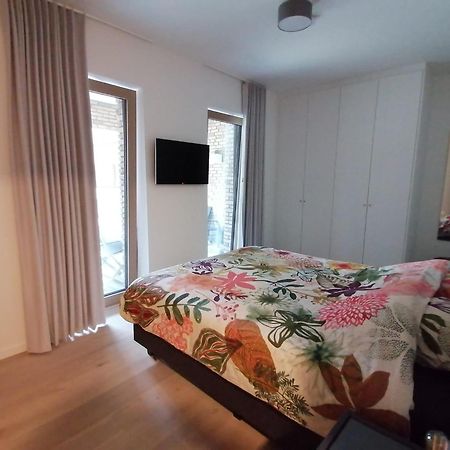 Bartine - Modern And Spacious Flat Near The Sea, Free Parking Space Oostende Eksteriør bilde