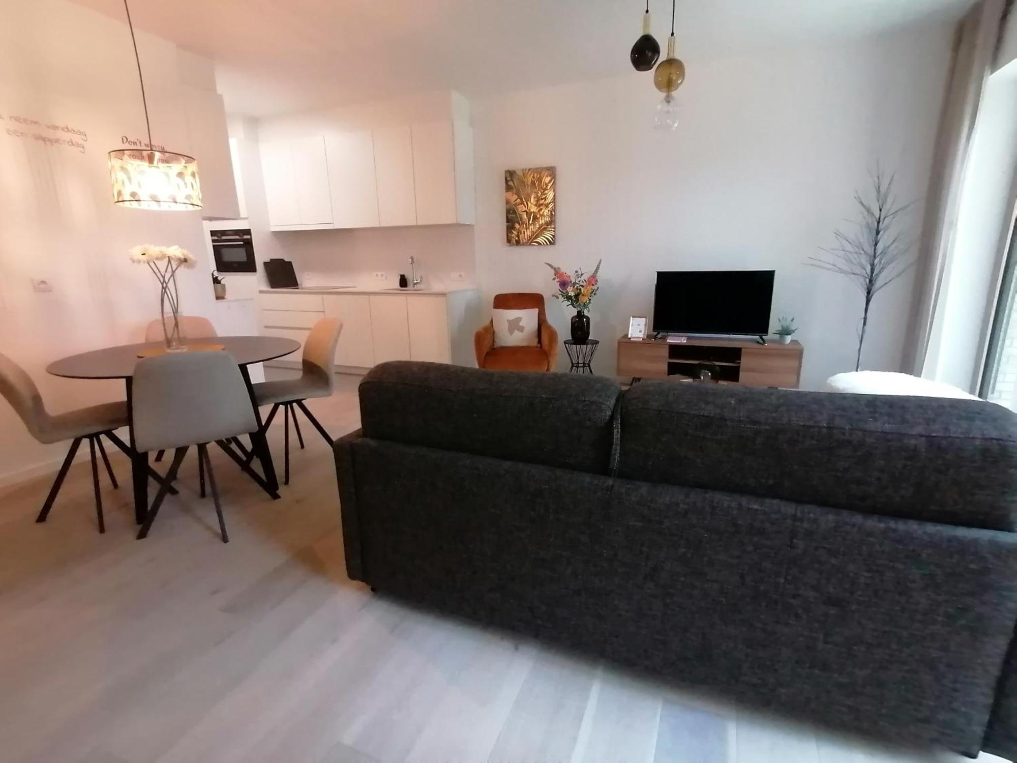 Bartine - Modern And Spacious Flat Near The Sea, Free Parking Space Oostende Eksteriør bilde