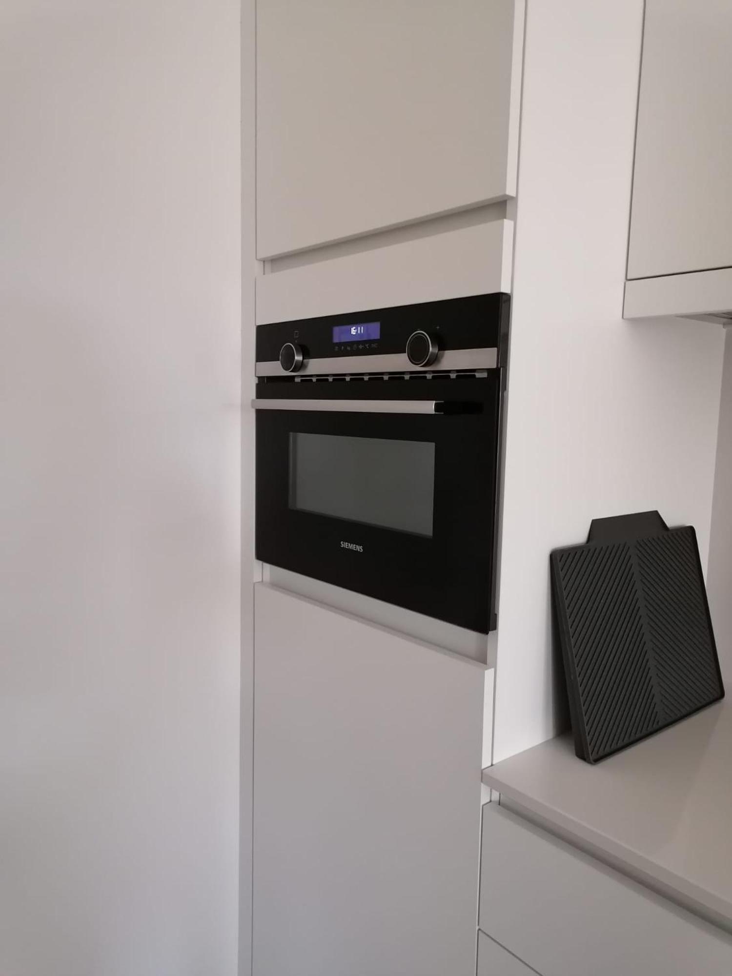Bartine - Modern And Spacious Flat Near The Sea, Free Parking Space Oostende Eksteriør bilde