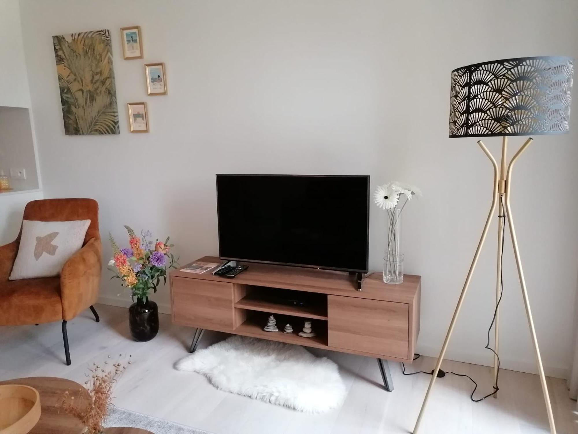 Bartine - Modern And Spacious Flat Near The Sea, Free Parking Space Oostende Eksteriør bilde