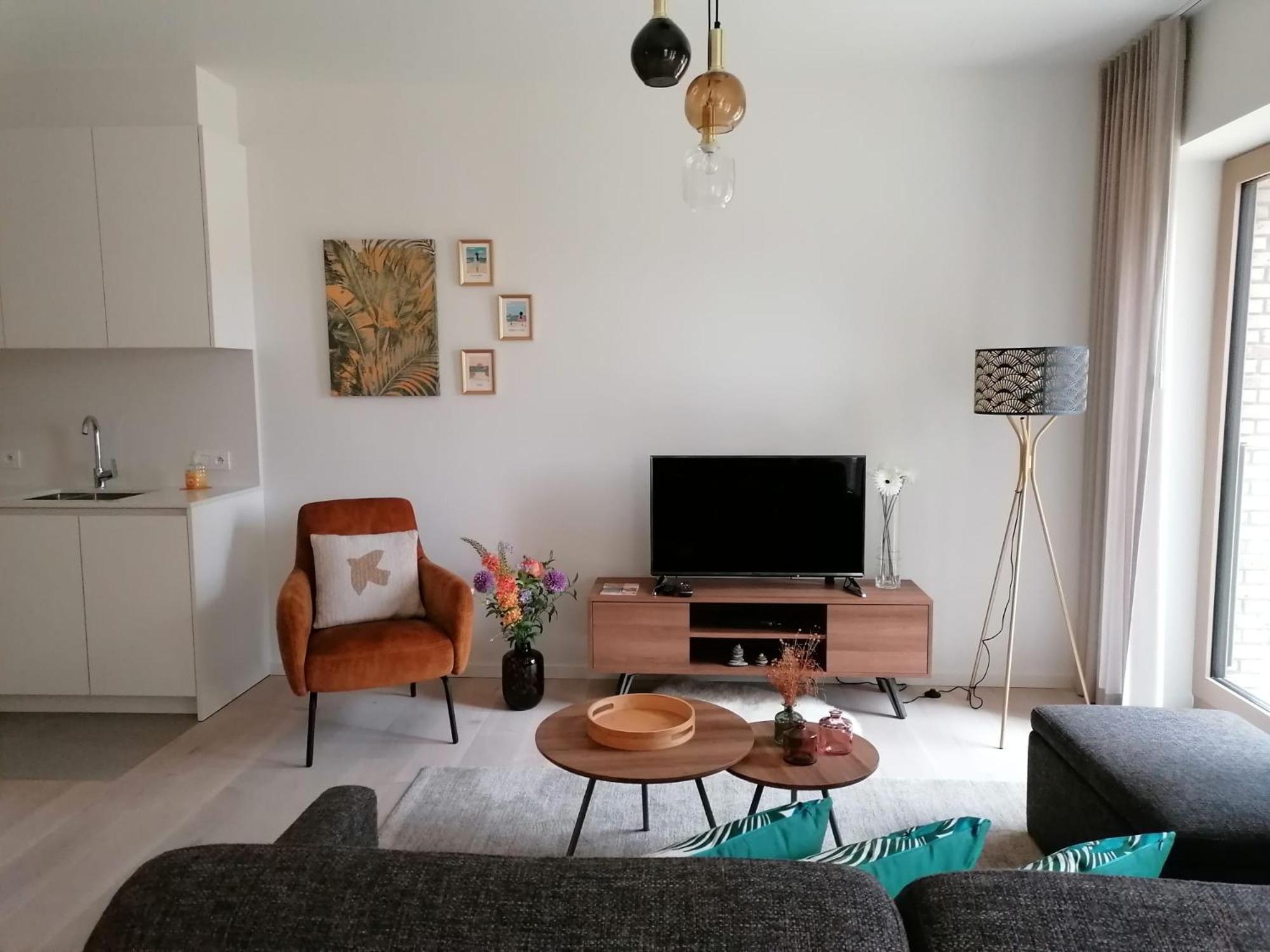 Bartine - Modern And Spacious Flat Near The Sea, Free Parking Space Oostende Eksteriør bilde